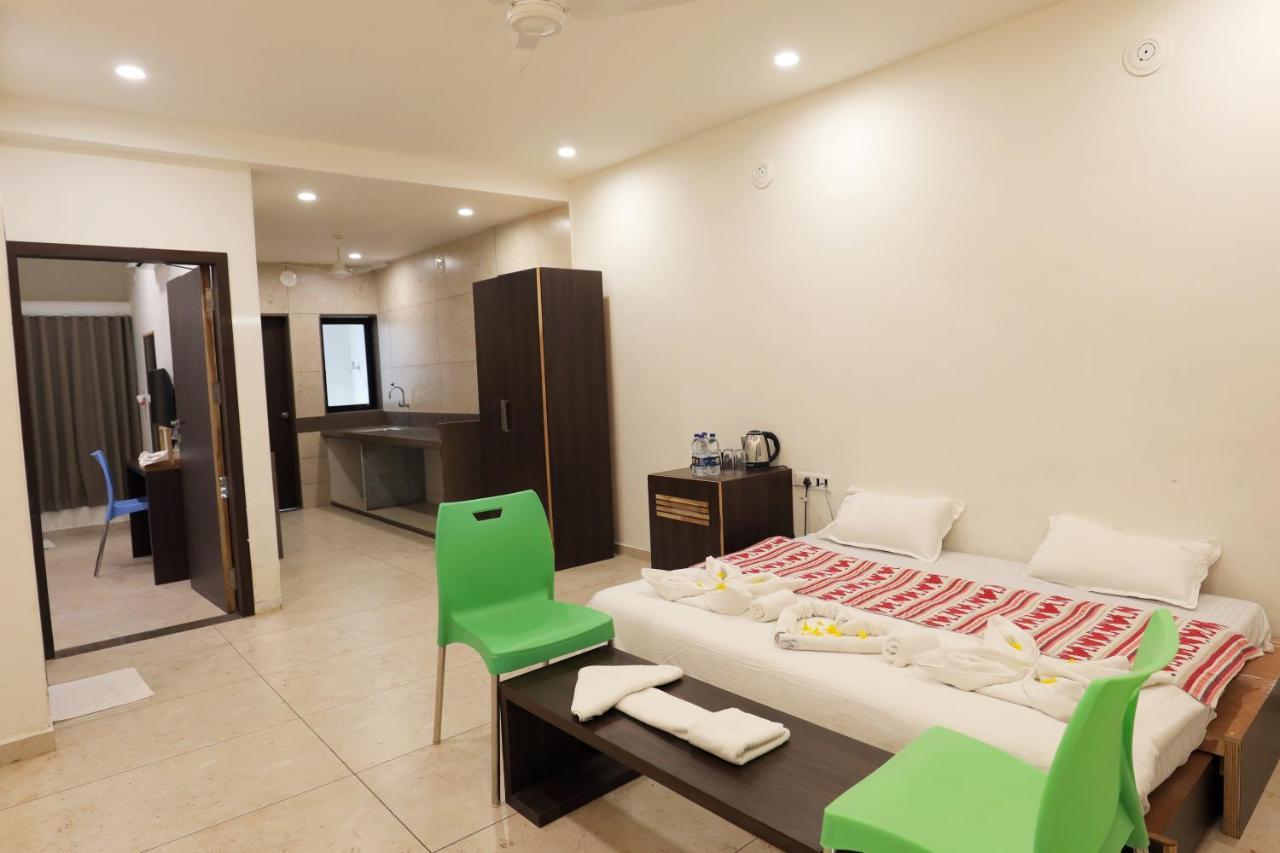 Leena Resort Garudeshwar Buitenkant foto