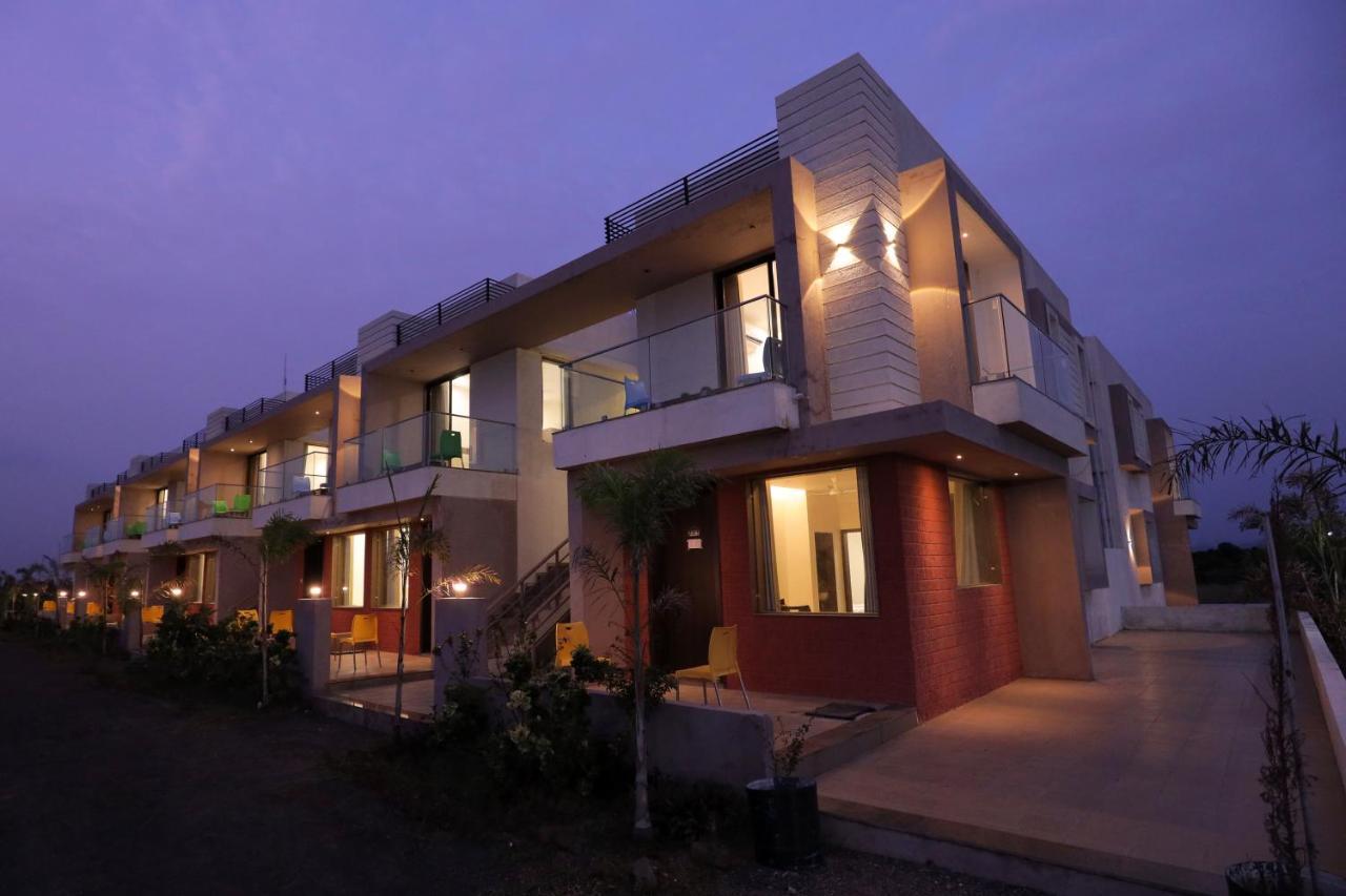 Leena Resort Garudeshwar Buitenkant foto