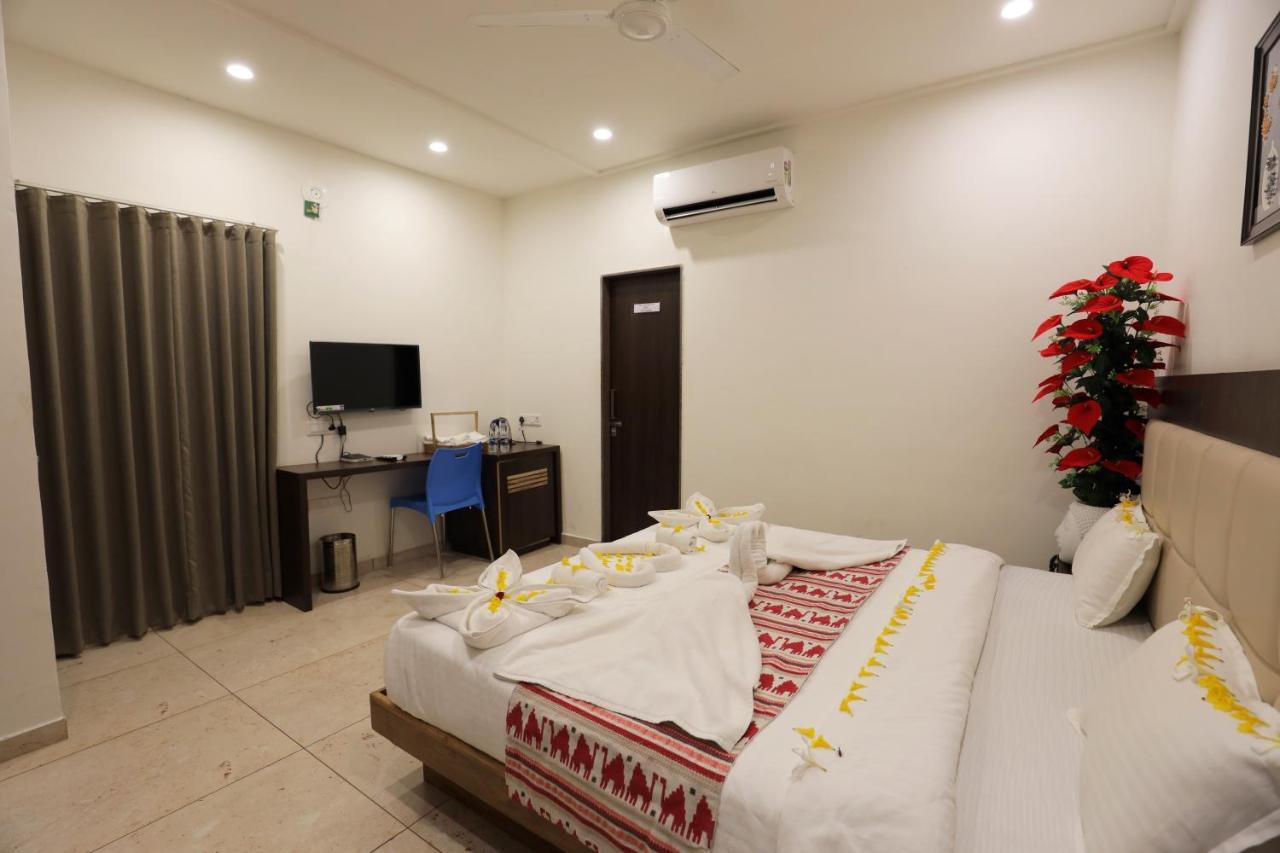 Leena Resort Garudeshwar Buitenkant foto